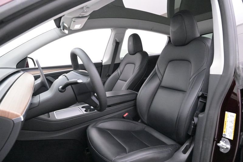Tesla Model Y bild 9