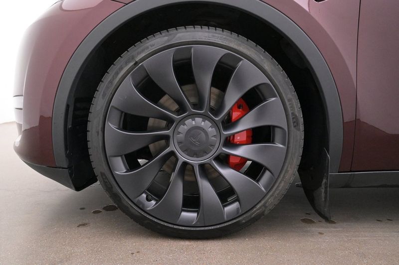 Tesla Model Y bild 27