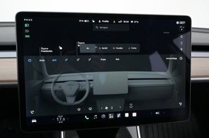 Tesla Model 3 bild 18