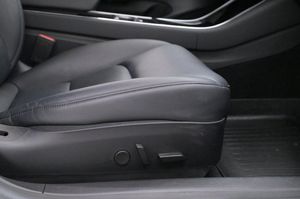 Tesla Model 3 bild 13