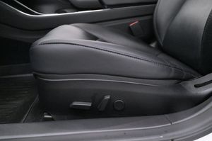 Tesla Model 3 bild 11
