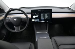 Tesla Model 3 bild 6