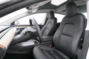 Tesla Model 3 bild 9