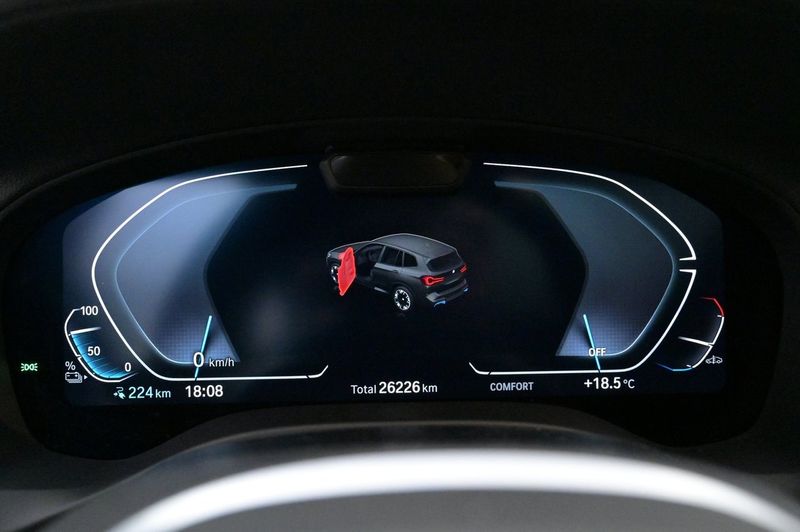 BMW iX3 bild 10