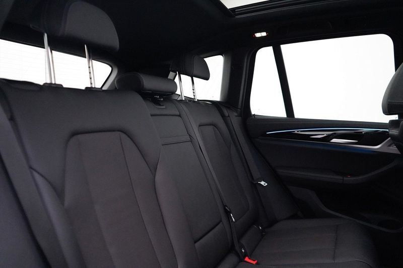 BMW iX3 bild 25
