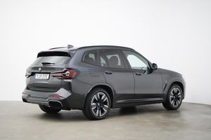 BMW iX3 bild 28