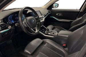 BMW 330 bild 13