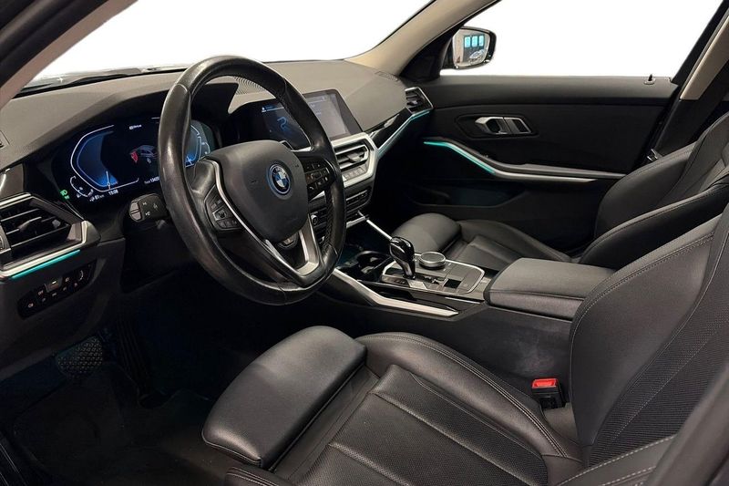 BMW 330 bild 13