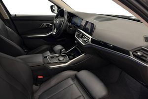 BMW 330 bild 15