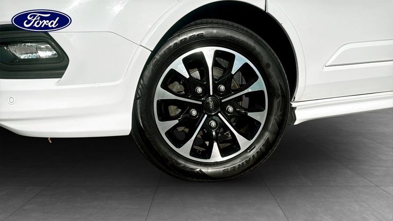Ford Custom bild 9
