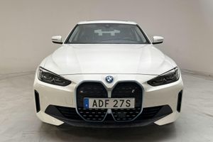 BMW i4 bild 4