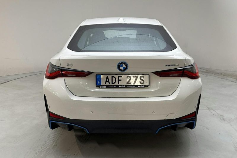BMW i4 bild 5