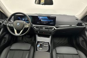 BMW i4 bild 6