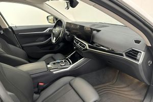 BMW i4 bild 7