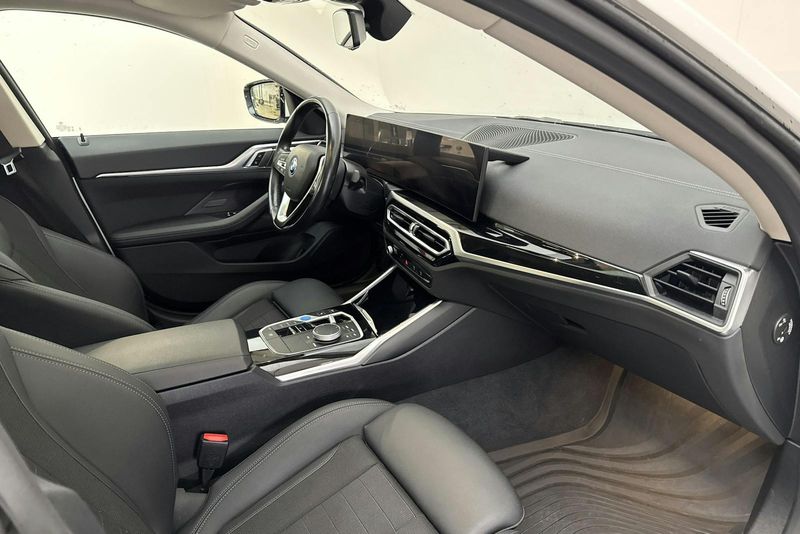 BMW i4 bild 7