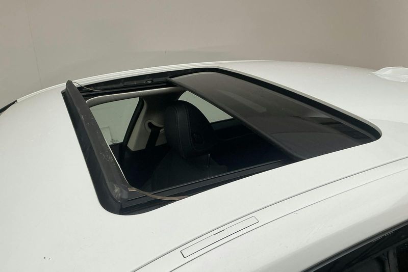 BMW i4 bild 13