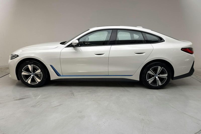 BMW i4 bild 2