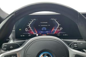 BMW i4 bild 10