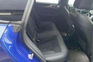 BMW i4 bild 8