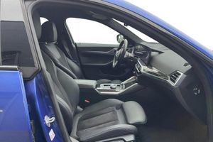 BMW i4 bild 7