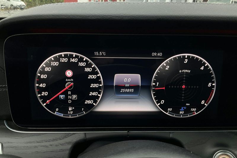 Mercedes E220 bild 10