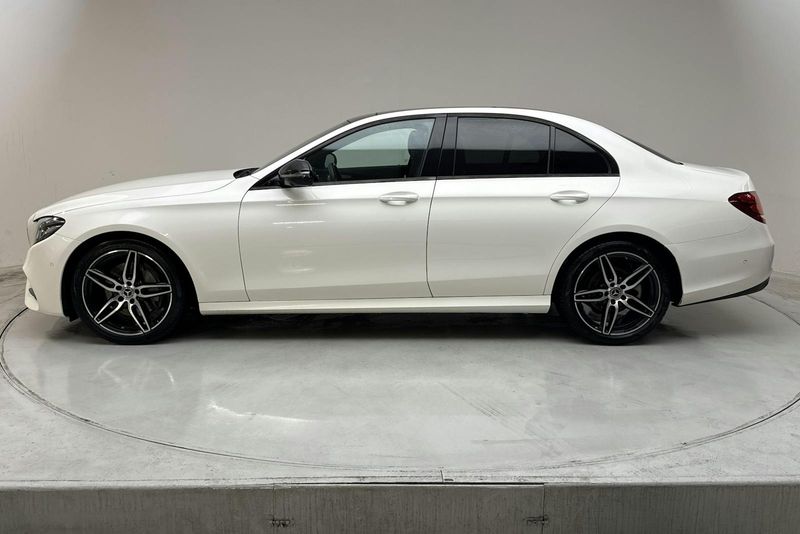 Mercedes E220 bild 2