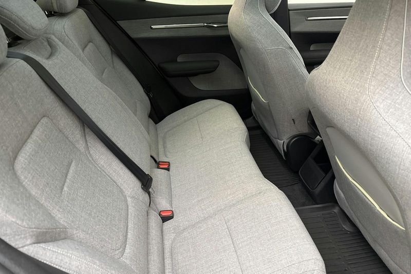 Volvo EX30 bild 8