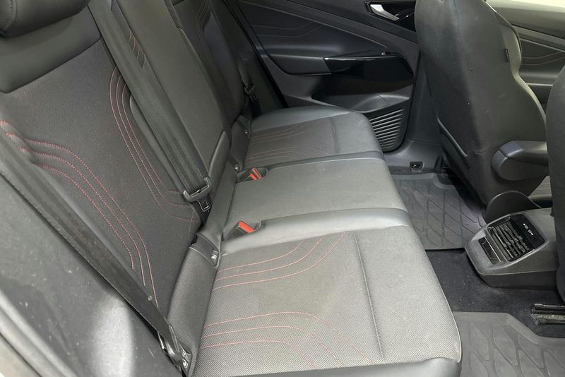 Volkswagen ID.4 bild 8