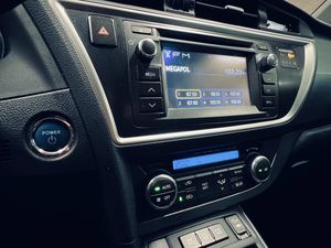 Toyota Auris bild 16