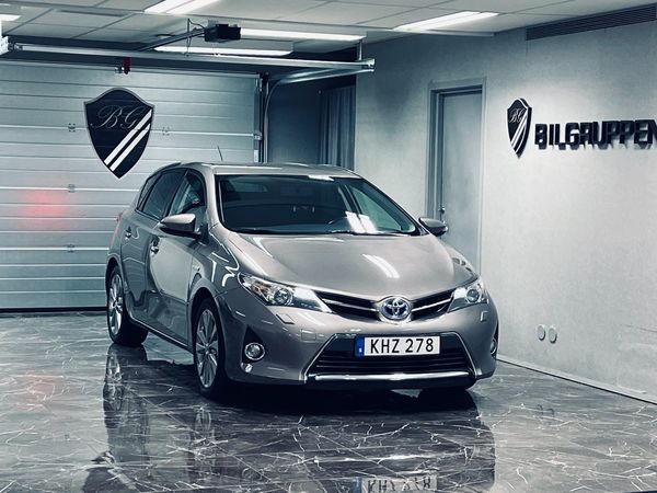 Toyota Auris Hybrid e-CVT Edition 50|Backkamera|Motorvärmare| - 2014