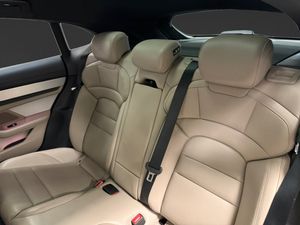 Porsche Taycan bild 11