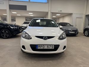 Mazda 2 bild 2