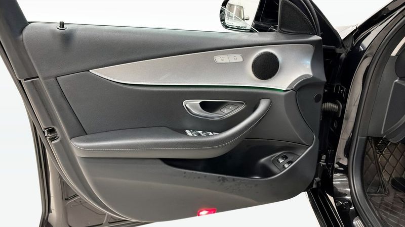 Mercedes E220 bild 11