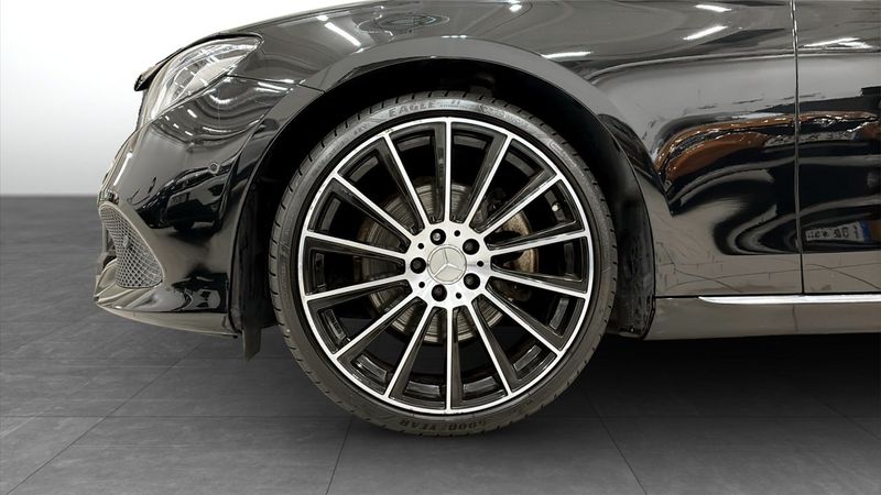 Mercedes E220 bild 9