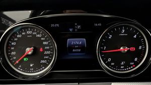 Mercedes E220 bild 13