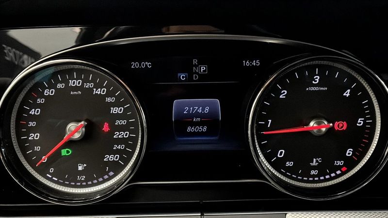 Mercedes E220 bild 13