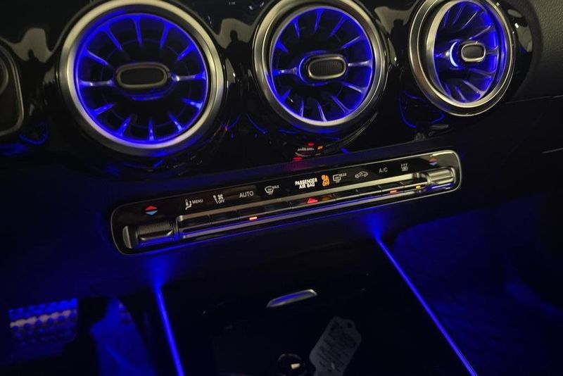 Mercedes EQA300 bild 13