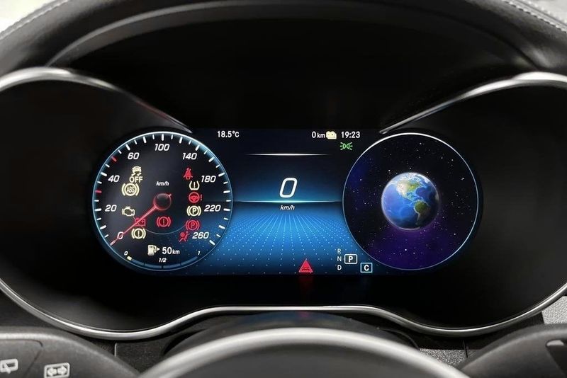 Mercedes GLC300 bild 10
