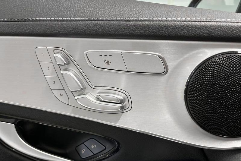 Mercedes GLC300 bild 13