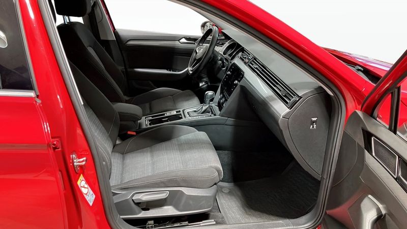 Volkswagen Passat bild 3