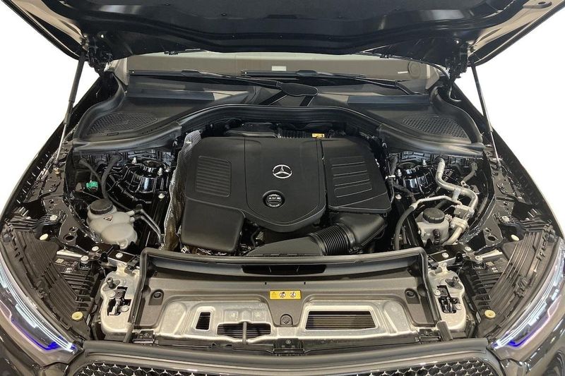 Mercedes GLC300 bild 11