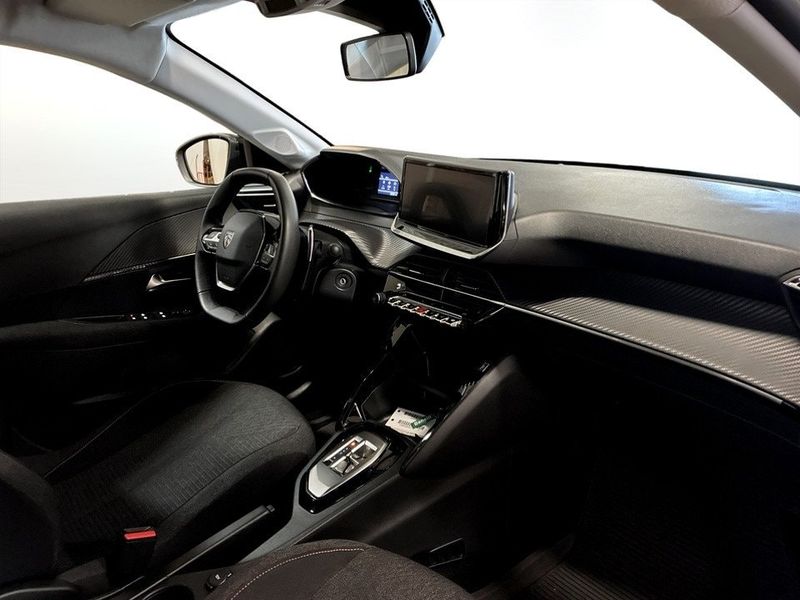 Peugeot 208 bild 11