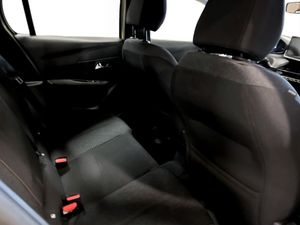Peugeot 208 bild 12