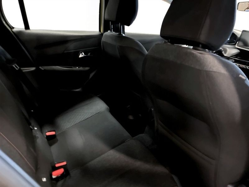 Peugeot 208 bild 12