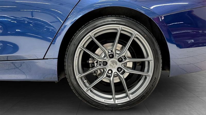 BMW 320 bild 6