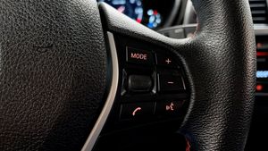 BMW 320 bild 16
