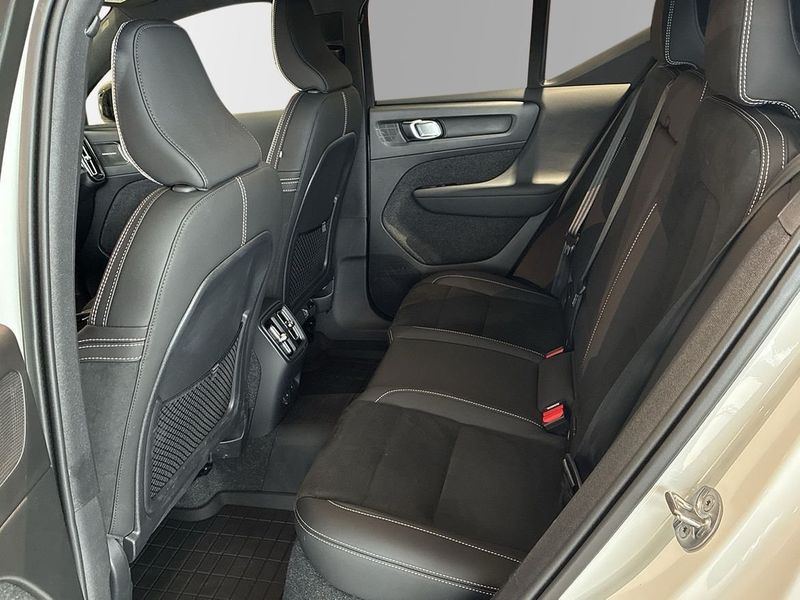Volvo EX40 bild 7