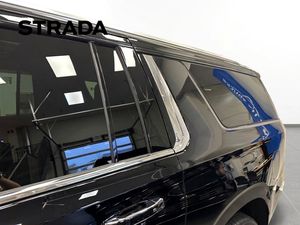 Chevrolet Suburban bild 15