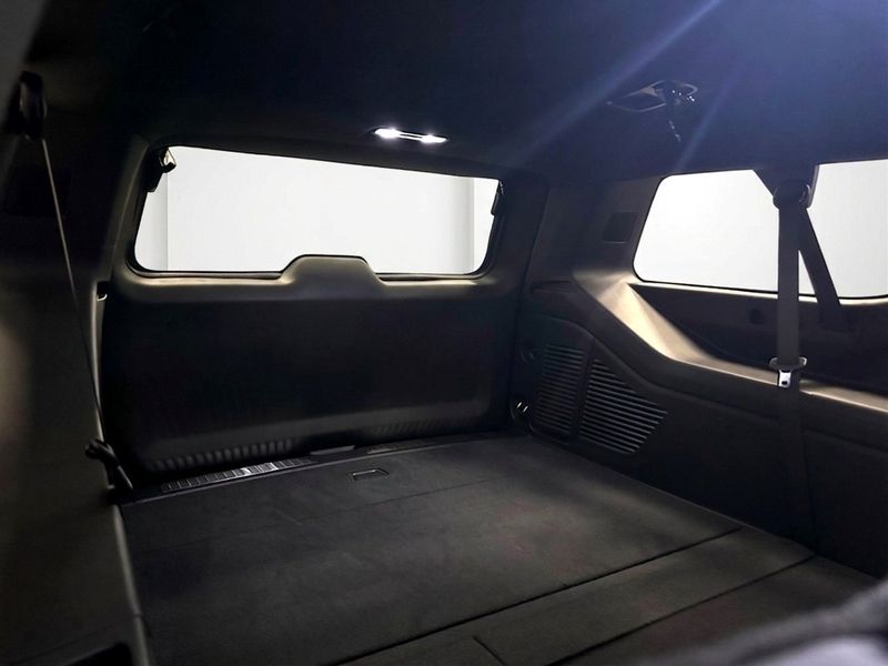 Chevrolet Suburban bild 22