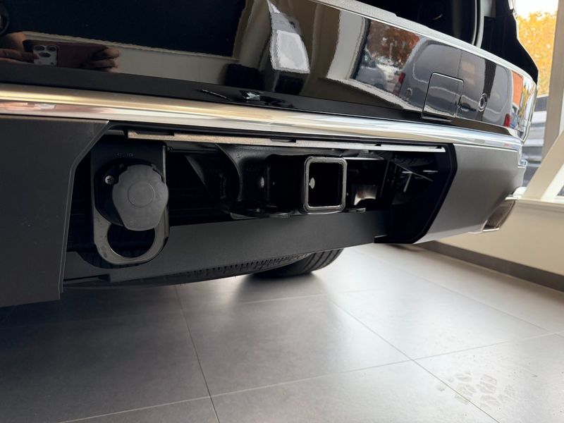 Chevrolet Suburban bild 11
